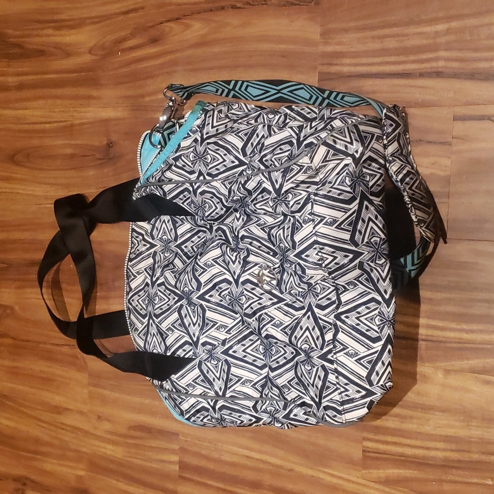 Iviva ivviva lululemon kids workout tote backpack black white silver logo bag